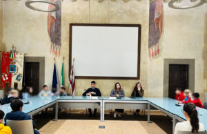 Il Consiglio comunale di Terranuova approva all’unanimità la mozione di solidarietà al popolo albanese