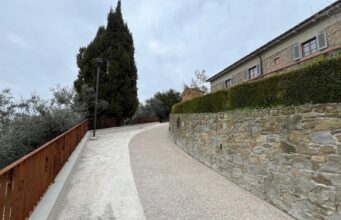 Persignano, completata la riqualificazione della rampa di accesso al borgo storico